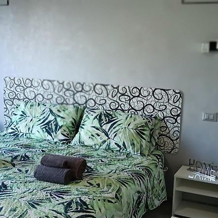 La Famiglia Doppia Hotel Ca Bianca ภายนอก รูปภาพ